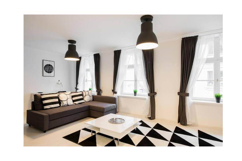 St.Roland Konventhof Apartment Riga Room photo