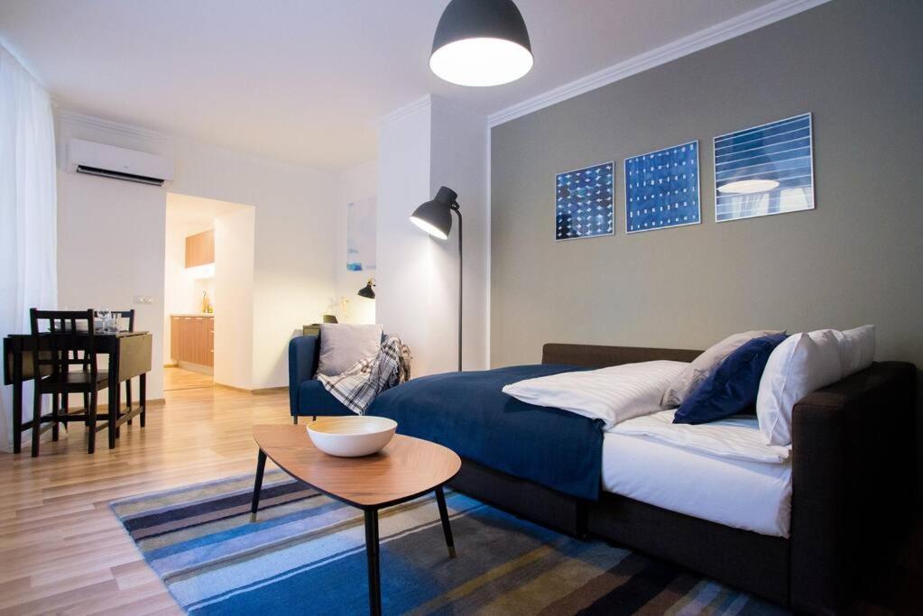 St.Roland Konventhof Apartment Riga Room photo