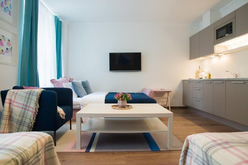 St.Roland Konventhof Apartment Riga Room photo