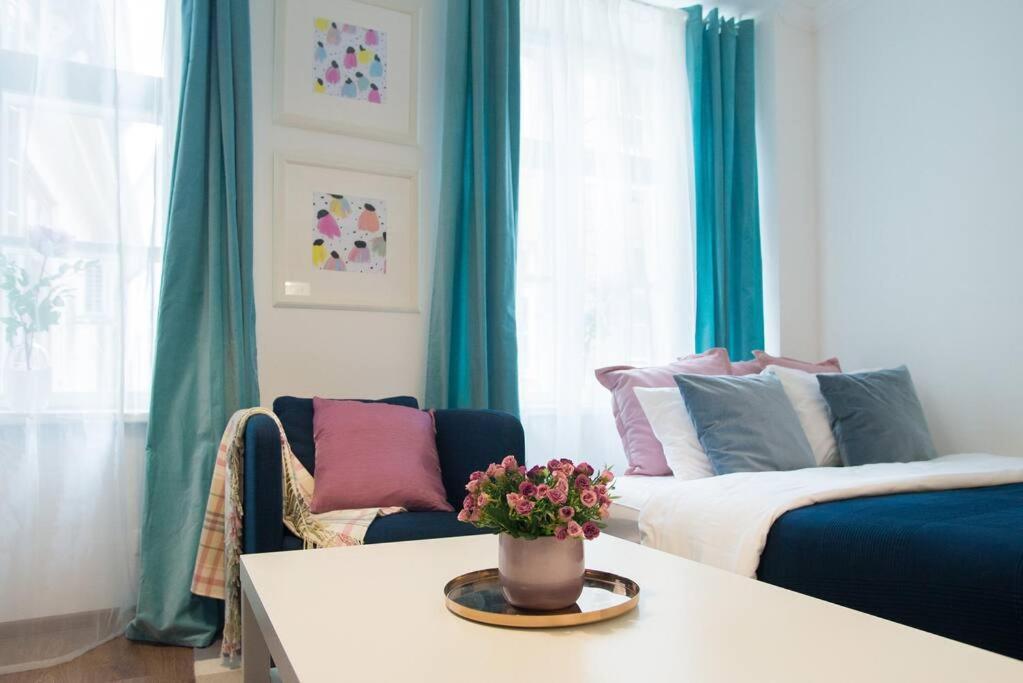 St.Roland Konventhof Apartment Riga Room photo